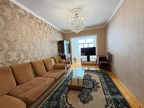 Satılır 4 otaqlı köhnə tikili 105 m²