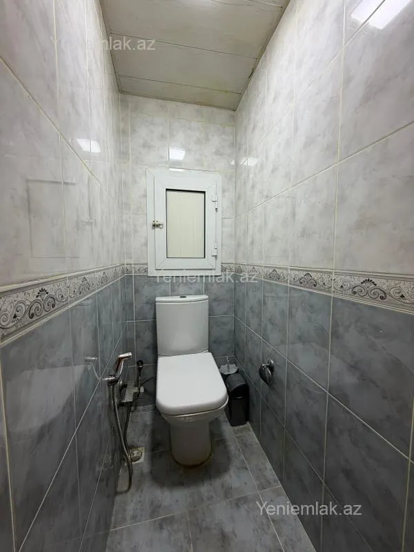 Satılır 4 otaqlı köhnə tikili 105 m²