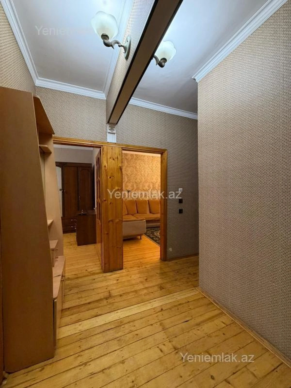 Satılır 4 otaqlı köhnə tikili 105 m²