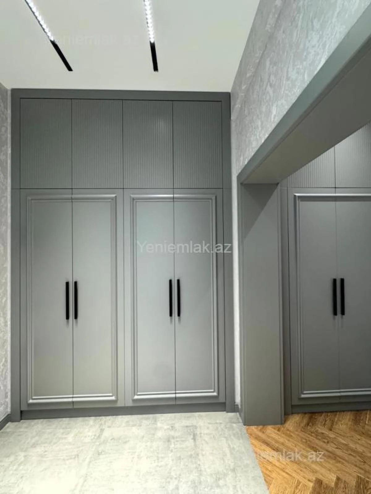 Satılır 2 otaqlı köhnə tikili 68 m²