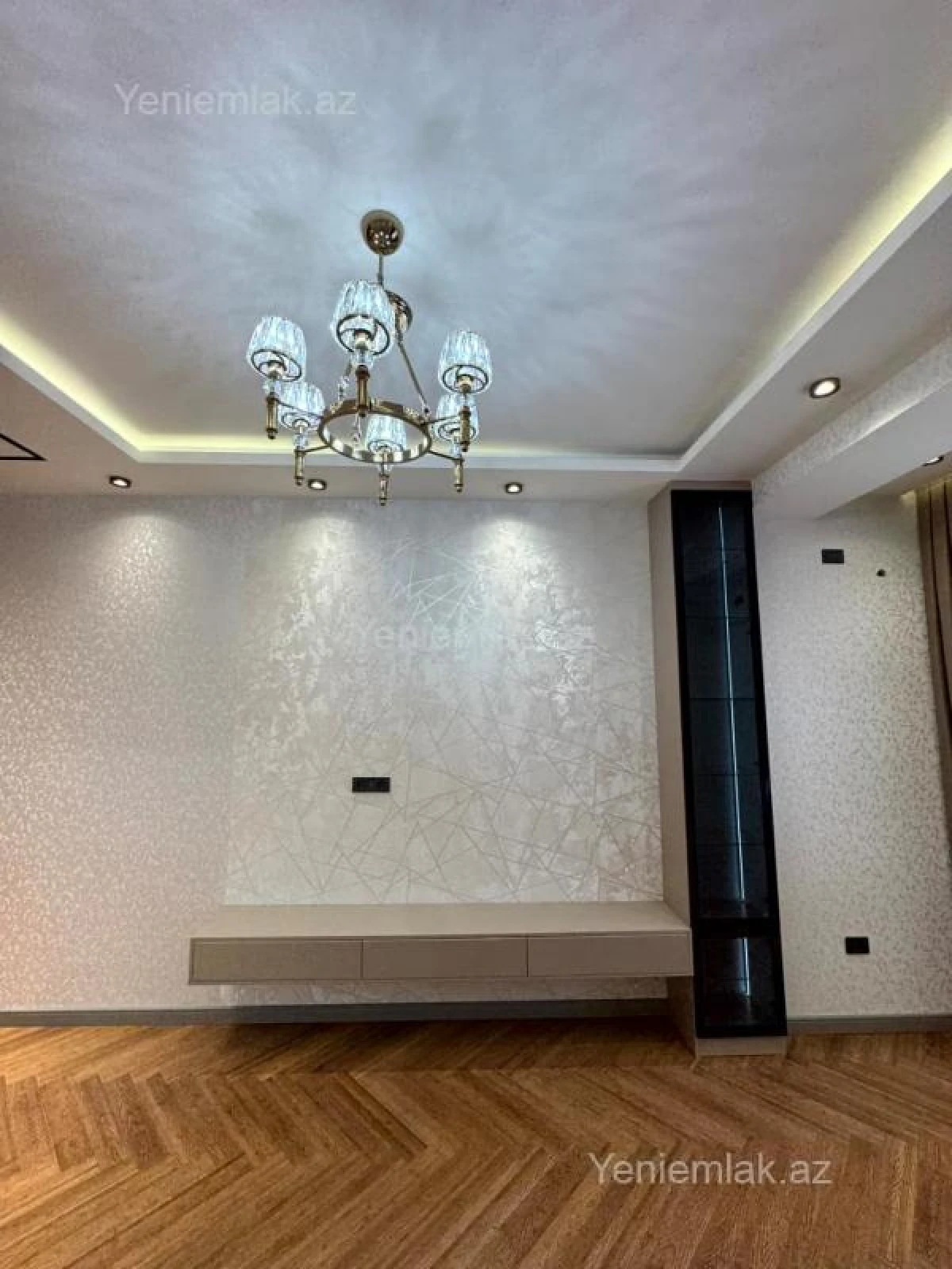 Satılır 2 otaqlı köhnə tikili 68 m²