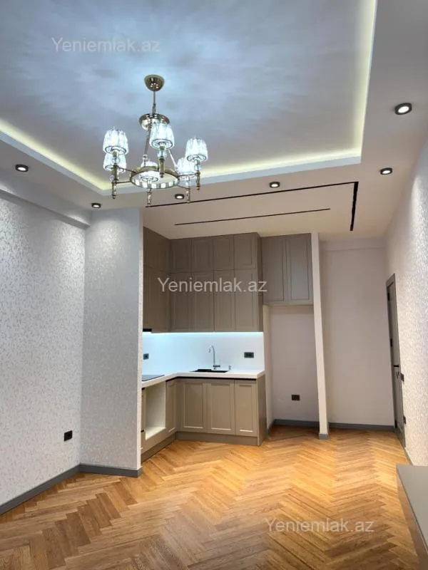 Satılır 2 otaqlı köhnə tikili 68 m²