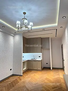 Satılır 2 otaqlı köhnə tikili 68 m²