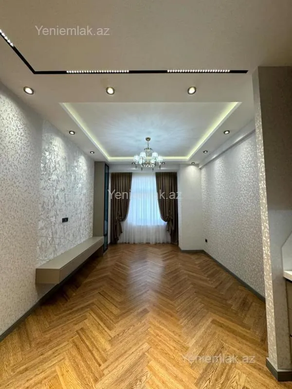 Satılır 2 otaqlı köhnə tikili 68 m²