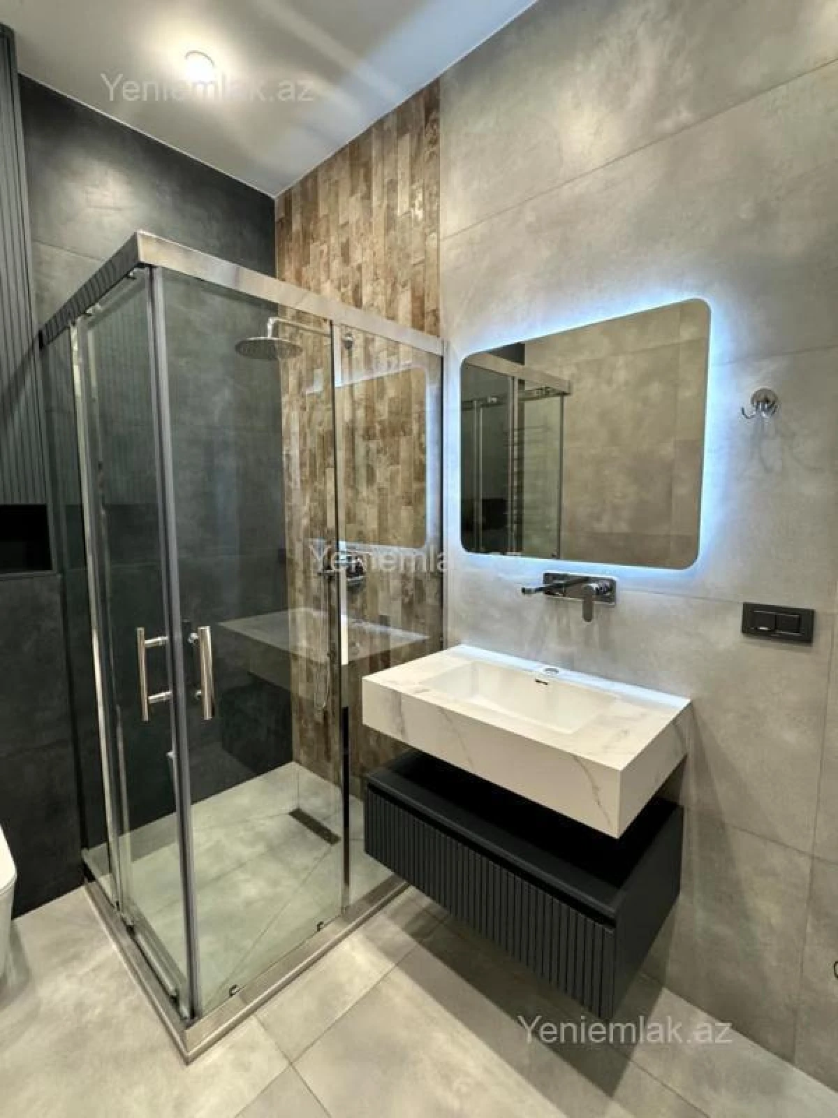 Satılır 2 otaqlı köhnə tikili 68 m²