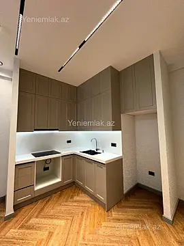 Satılır 2 otaqlı köhnə tikili 68 m²