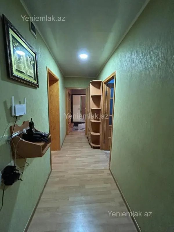 Satılır 4 otaqlı köhnə tikili 100 m²