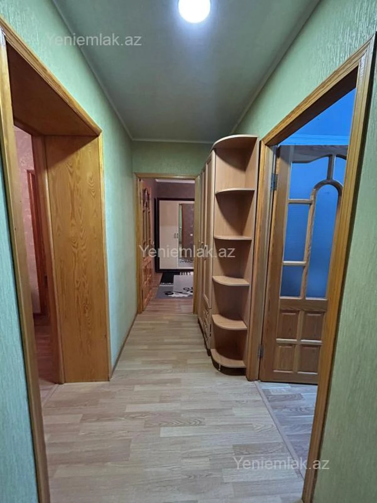 Satılır 4 otaqlı köhnə tikili 100 m²