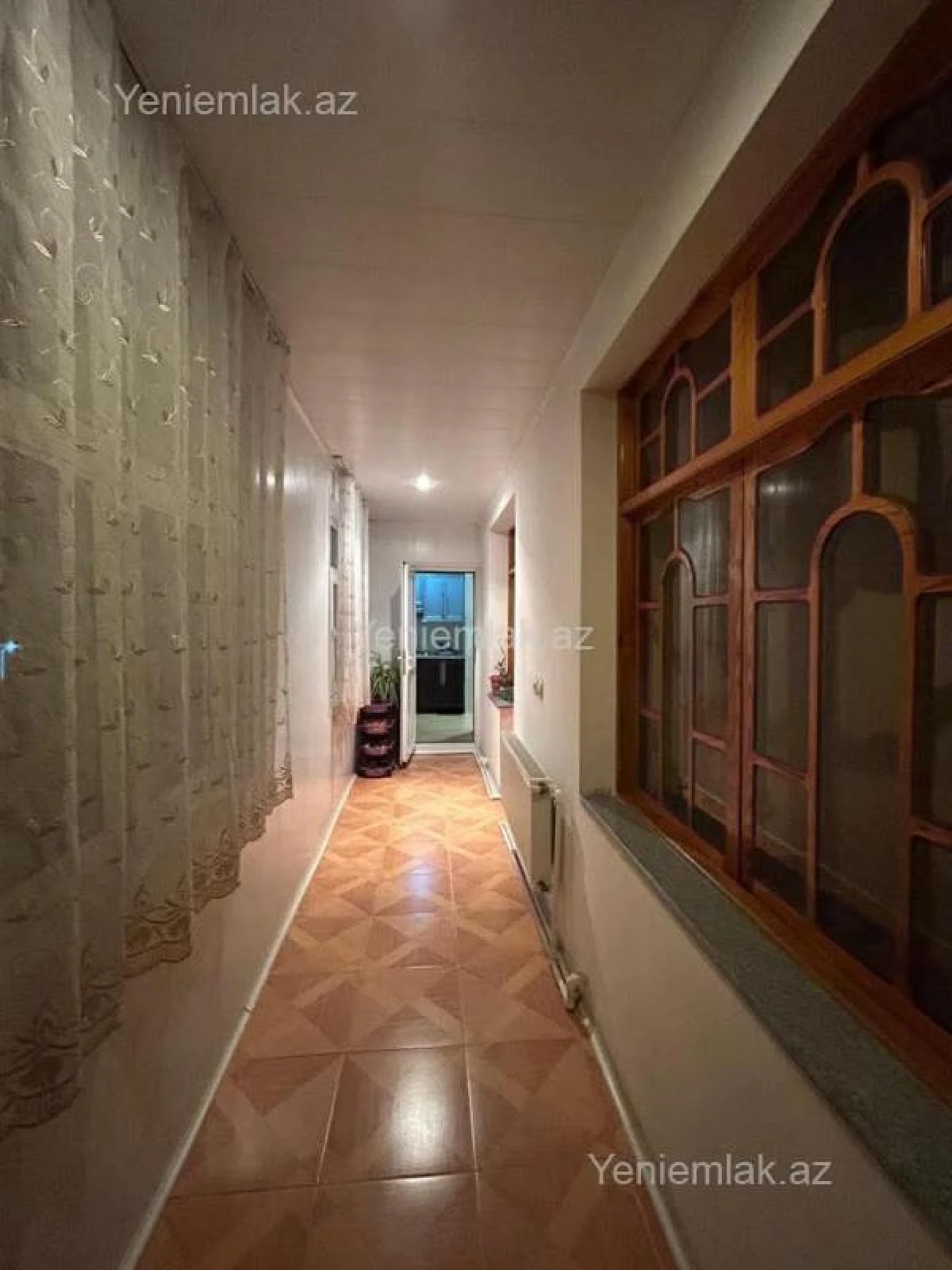 Satılır 4 otaqlı köhnə tikili 100 m²