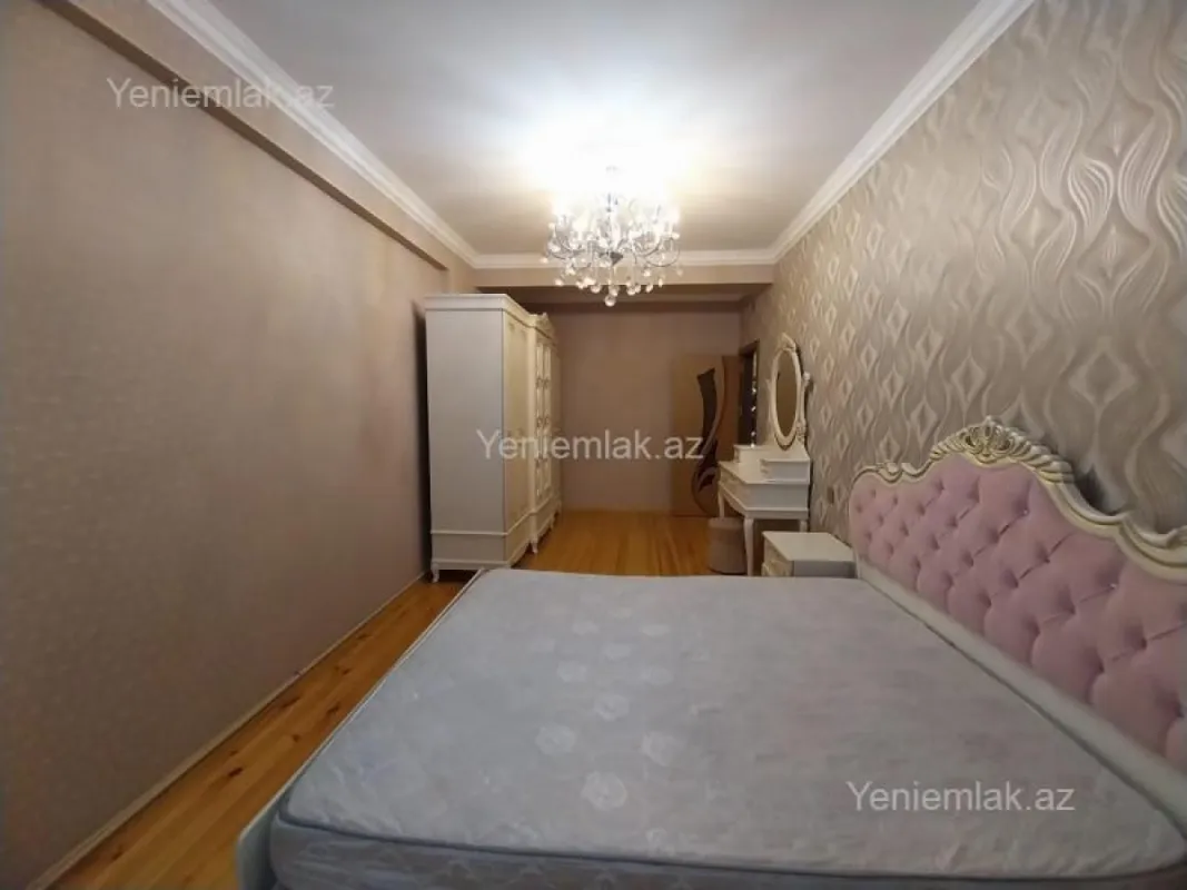 Satılır 2 otaqlı yeni tikili 76 m²