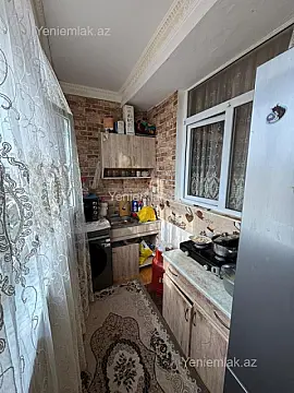 Satılır 2 otaqlı köhnə tikili 40 m²
