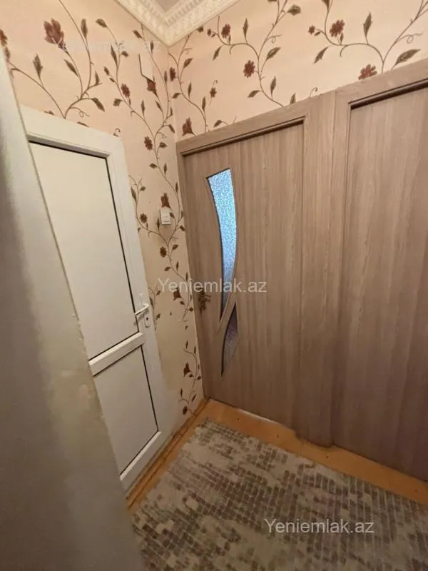 Satılır 2 otaqlı köhnə tikili 40 m²
