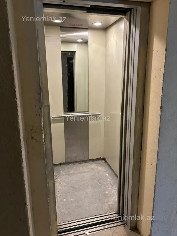 Satılır 2 otaqlı köhnə tikili 40 m²