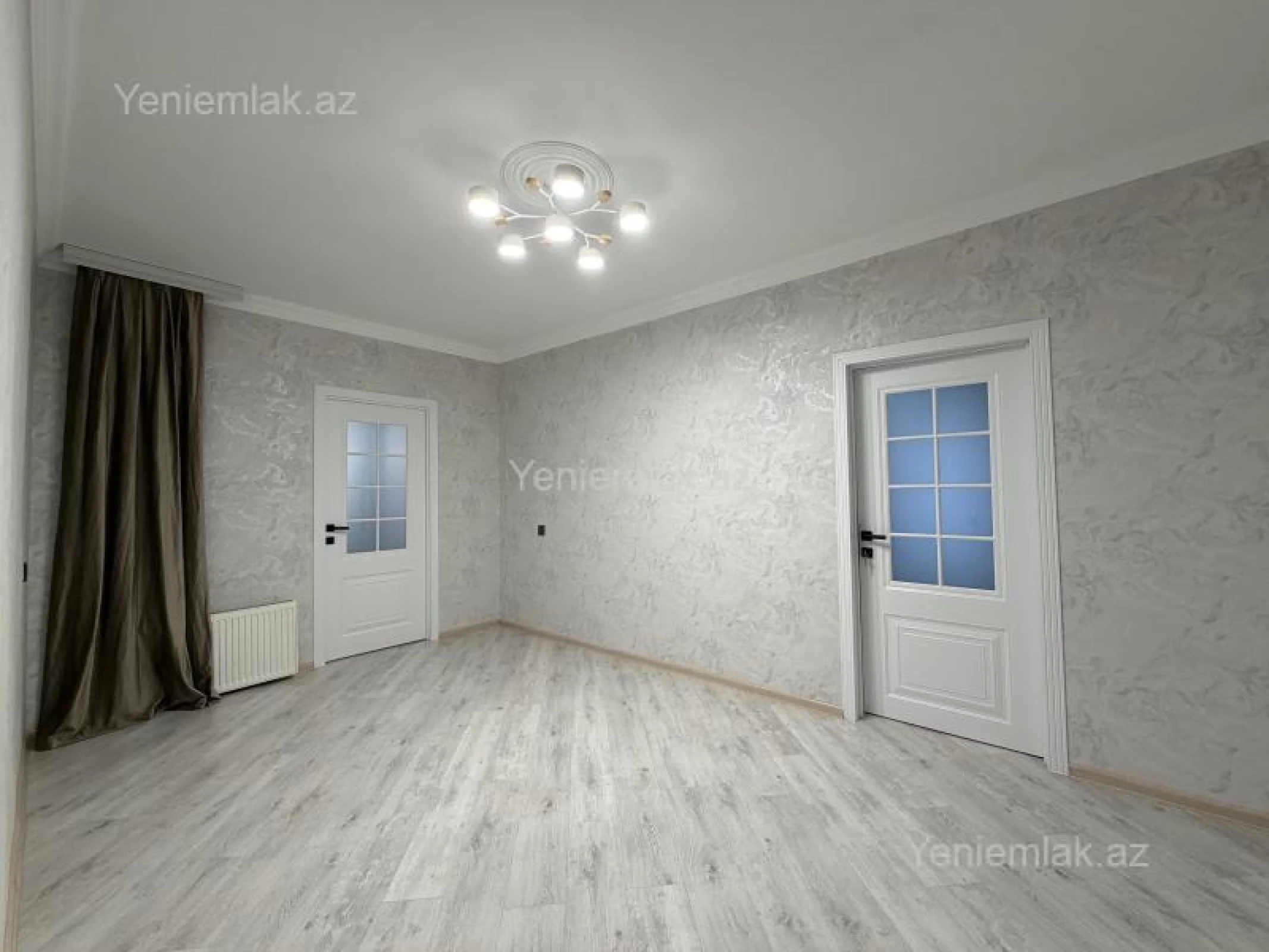 Satılır 2 otaqlı köhnə tikili 55 m²