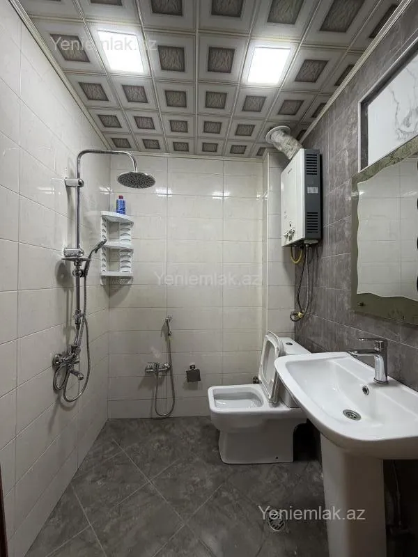 Satılır 2 otaqlı köhnə tikili 55 m²