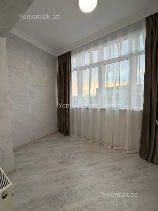 Satılır 2 otaqlı köhnə tikili 55 m²