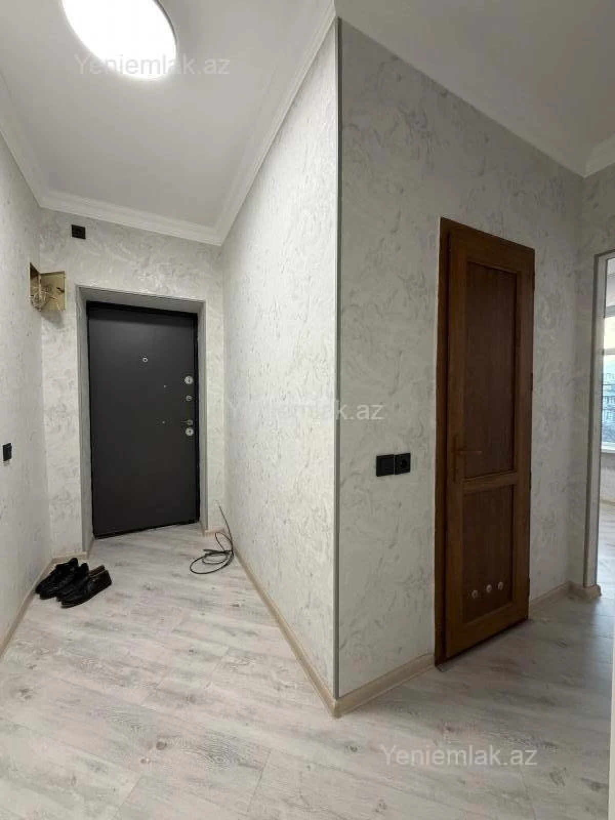 Satılır 2 otaqlı köhnə tikili 55 m²