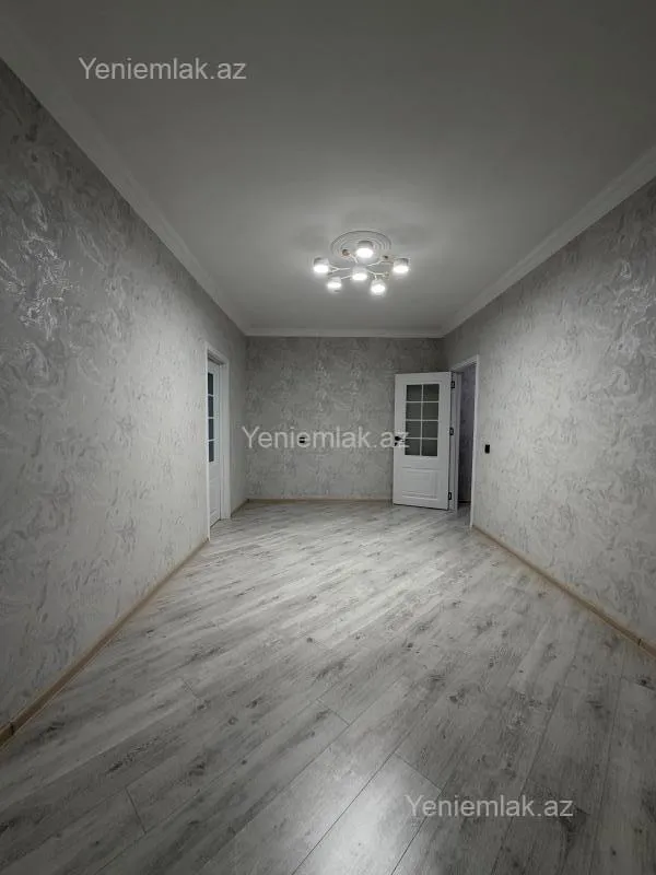 Satılır 2 otaqlı köhnə tikili 55 m²