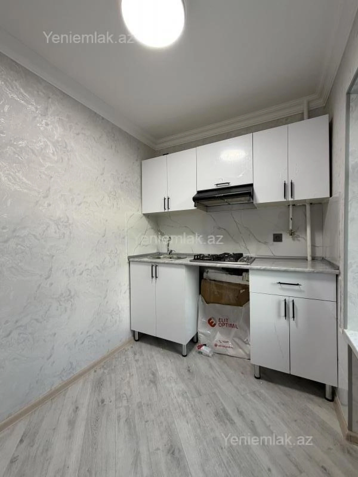 Satılır 2 otaqlı köhnə tikili 55 m²
