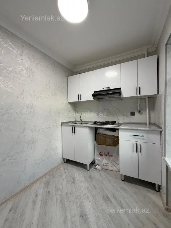 Satılır 2 otaqlı köhnə tikili 55 m²