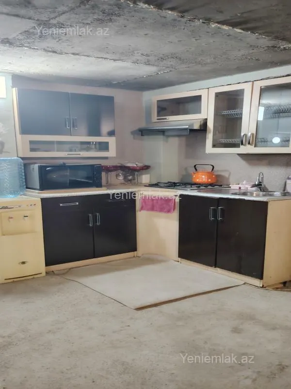 Satılır 4 otaqlı həyət evi 100 m²