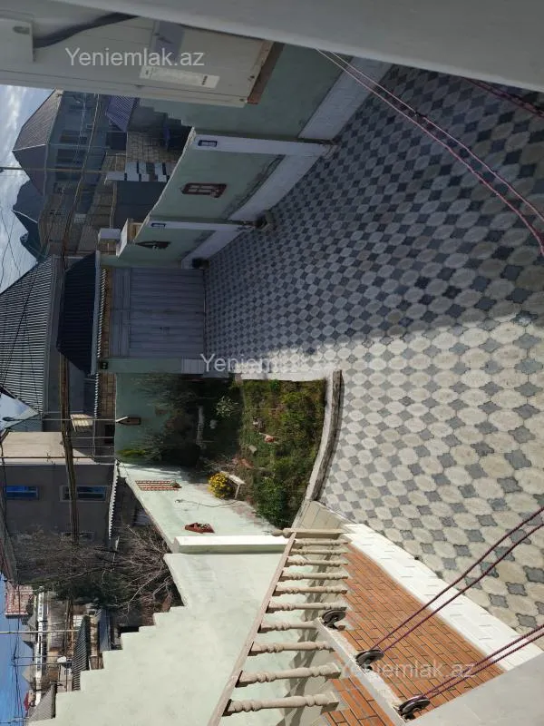 Satılır 4 otaqlı həyət evi 100 m²