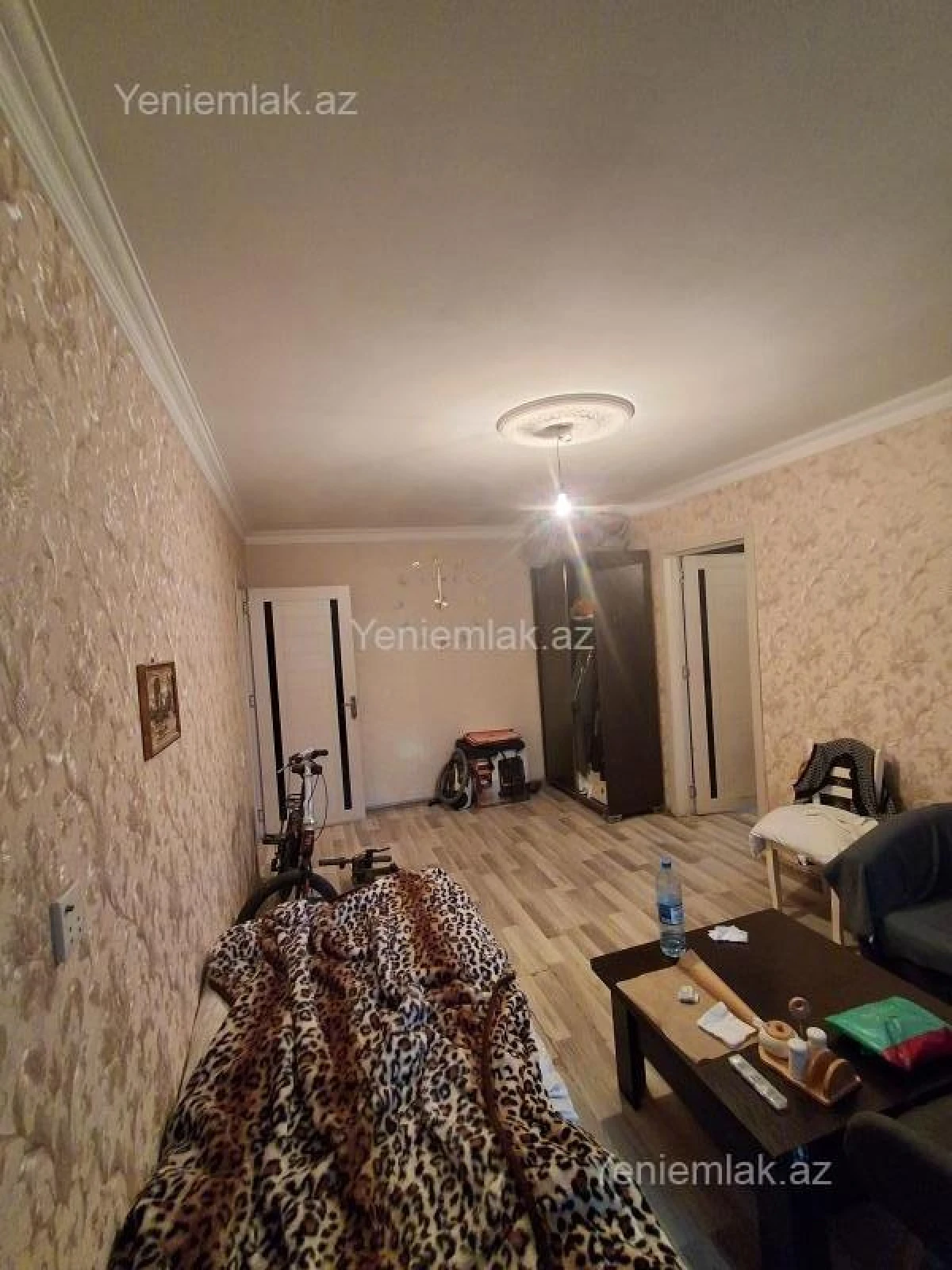 Satılır 2 otaqlı köhnə tikili 45 m²