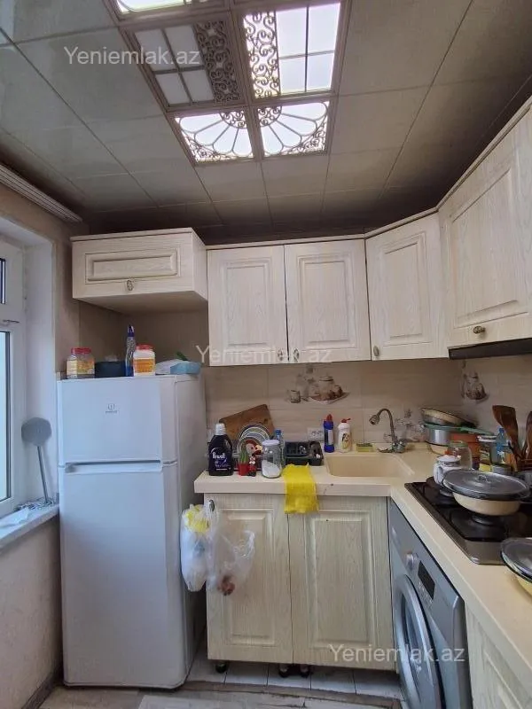 Satılır 2 otaqlı köhnə tikili 45 m²