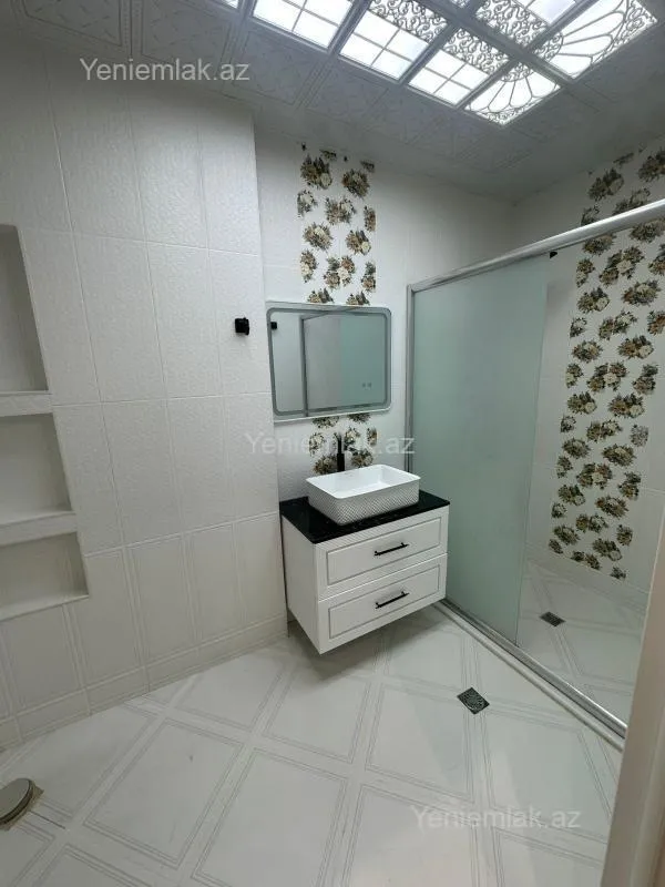 Satılır 2 otaqlı yeni tikili 64 m²