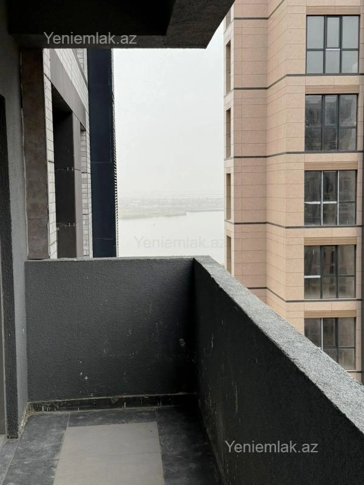 Satılır 4 otaqlı yeni tikili 127 m²