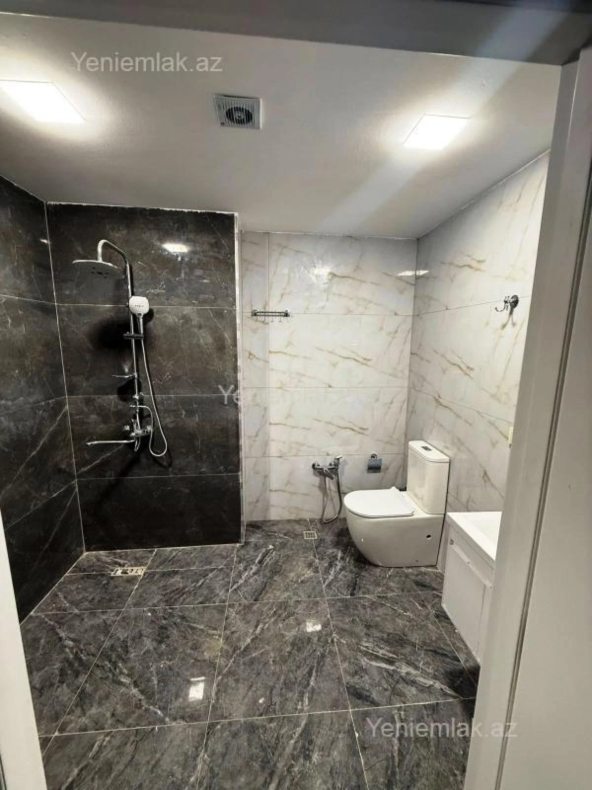 Satılır 4 otaqlı yeni tikili 127 m²