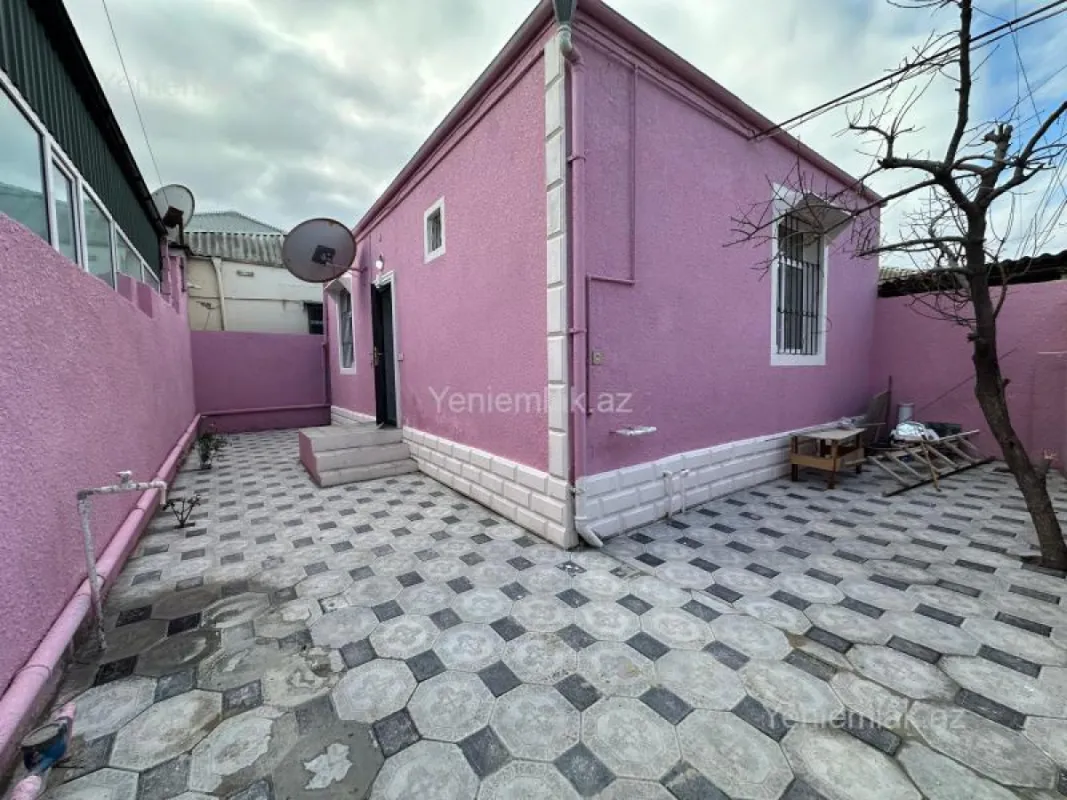 Satılır 2 otaqlı həyət evi 70 m²