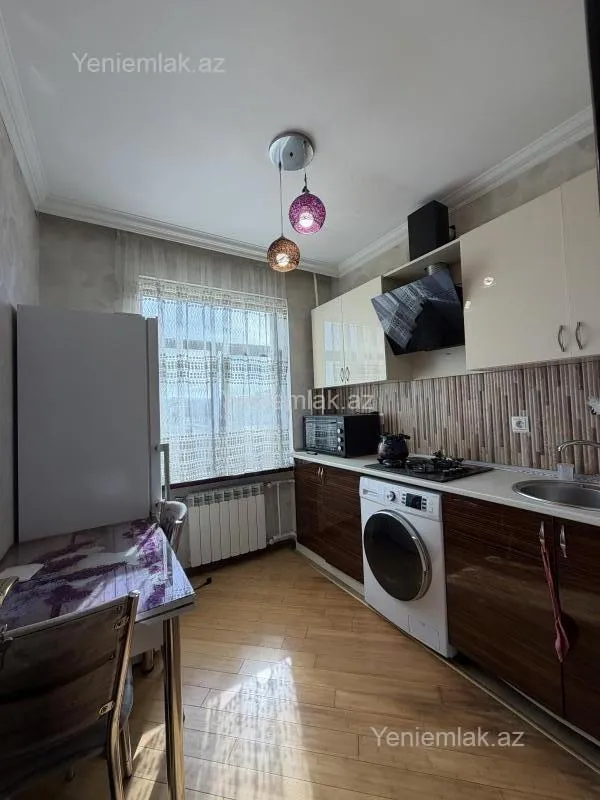 Satılır 3 otaqlı köhnə tikili 75 m²