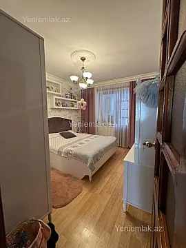 Satılır 4 otaqlı köhnə tikili 110 m²