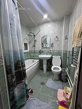 Satılır 4 otaqlı köhnə tikili 110 m²