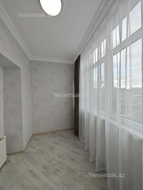 Satılır 2 otaqlı köhnə tikili 50 m²