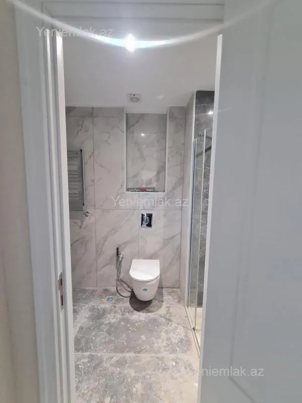 Satılır 3 otaqlı yeni tikili 75 m²