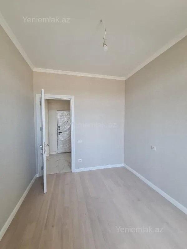 Satılır 3 otaqlı yeni tikili 75 m²
