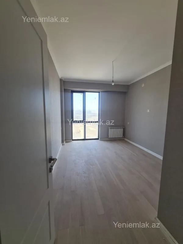 Satılır 3 otaqlı yeni tikili 75 m²