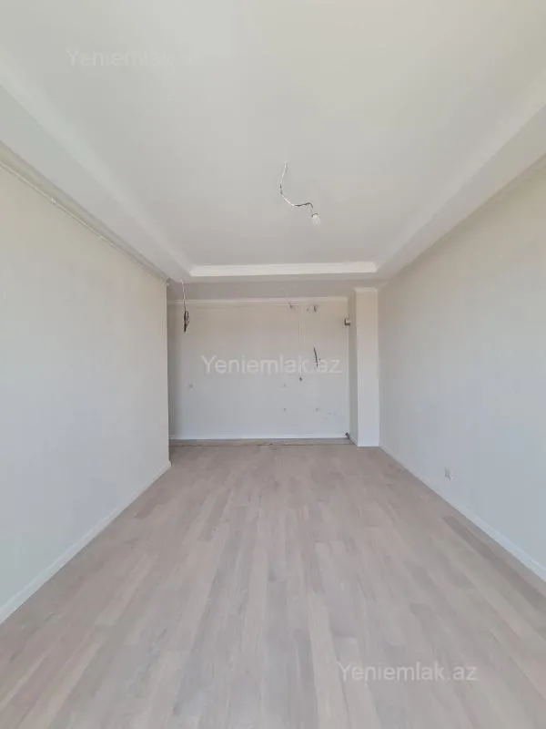 Satılır 3 otaqlı yeni tikili 75 m²