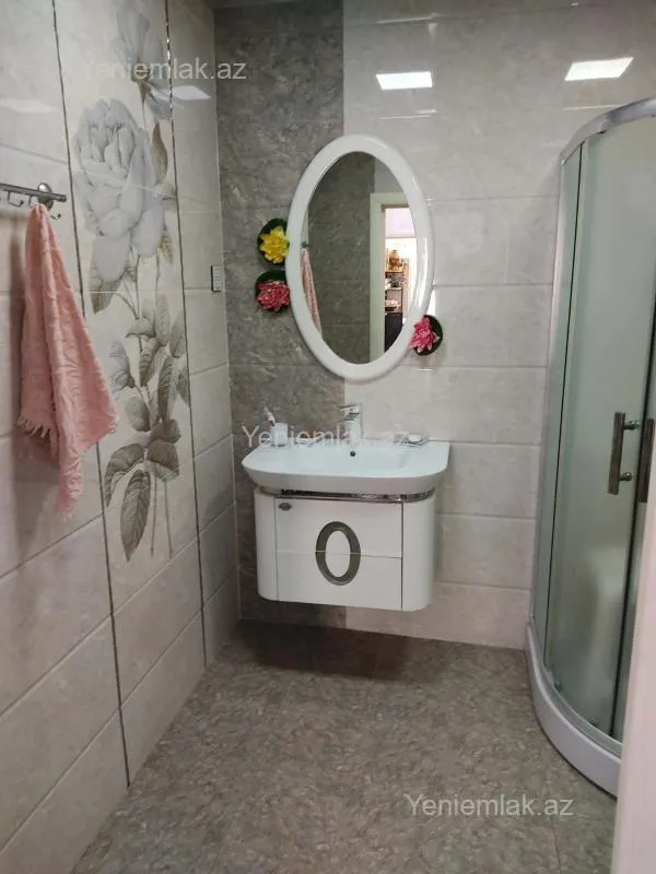 Satılır 2 otaqlı yeni tikili 80 m²