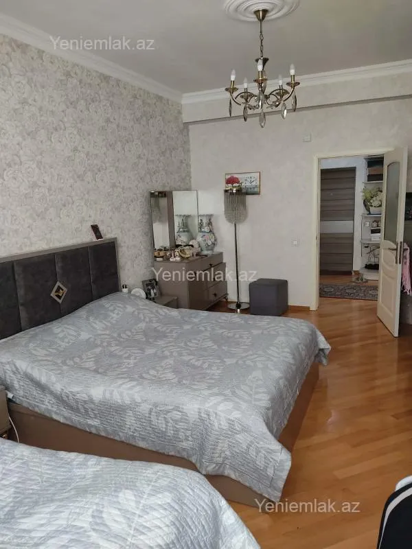 Satılır 2 otaqlı yeni tikili 80 m²