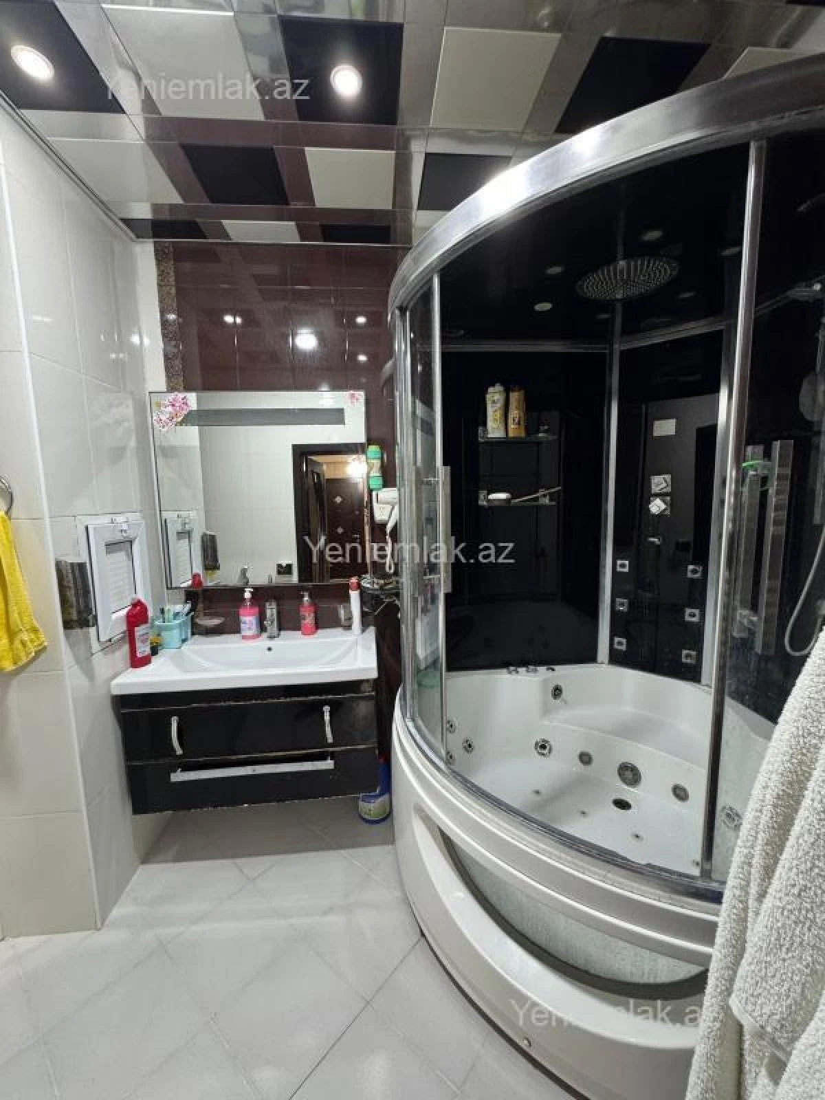 Satılır 3 otaqlı yeni tikili 120 m²