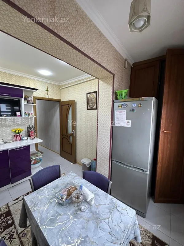 Satılır 2 otaqlı köhnə tikili 55 m²