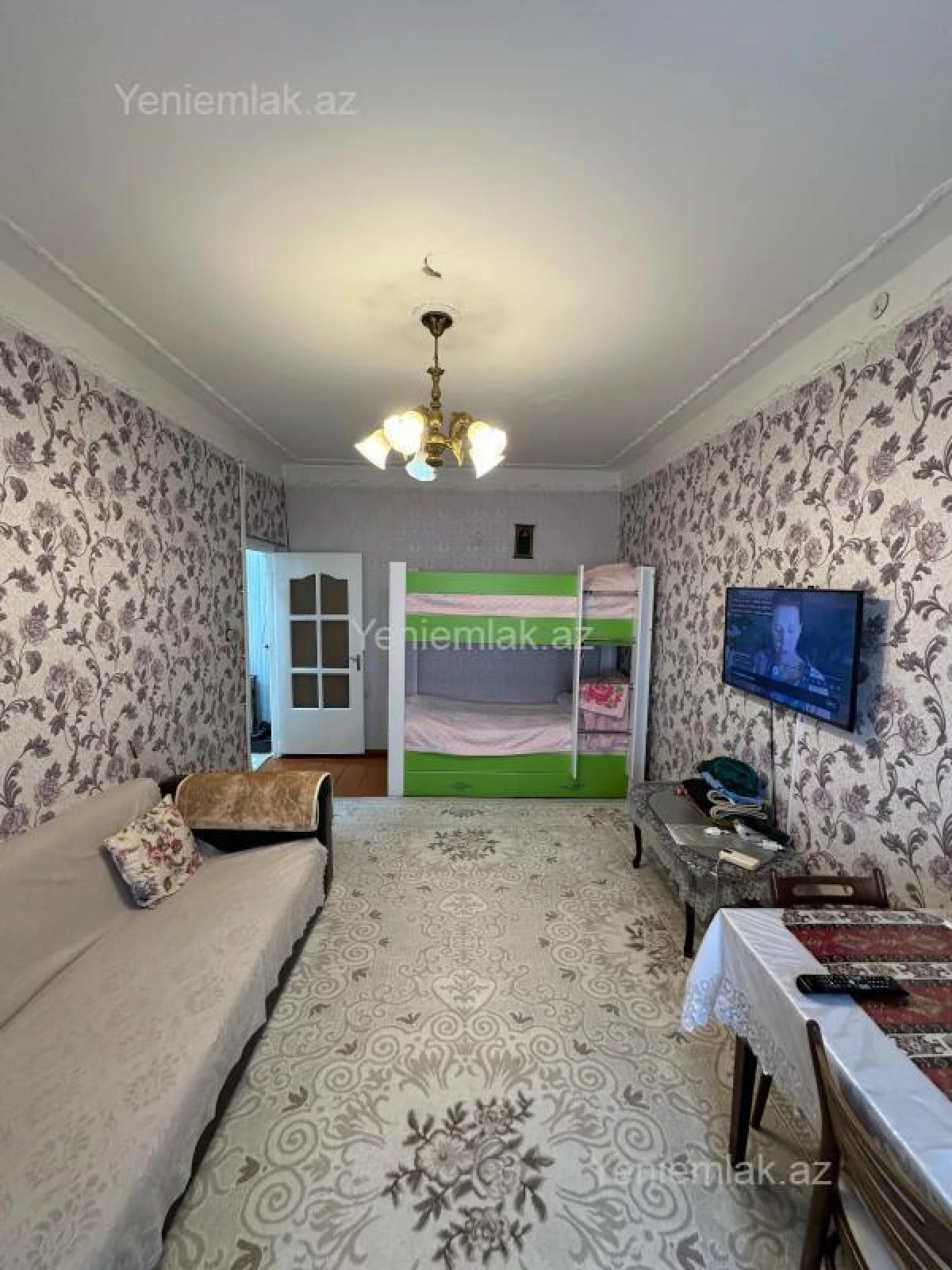 Satılır 2 otaqlı köhnə tikili 55 m²