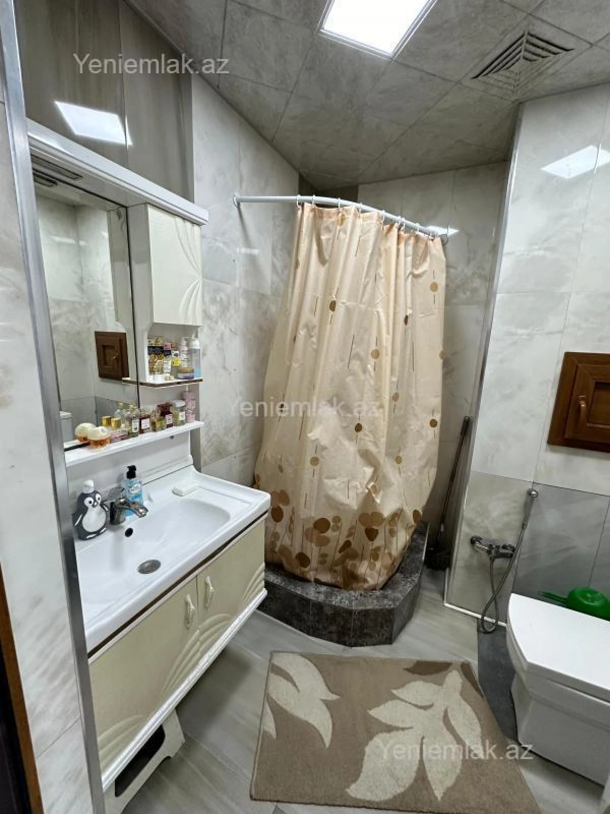 Satılır 2 otaqlı köhnə tikili 55 m²