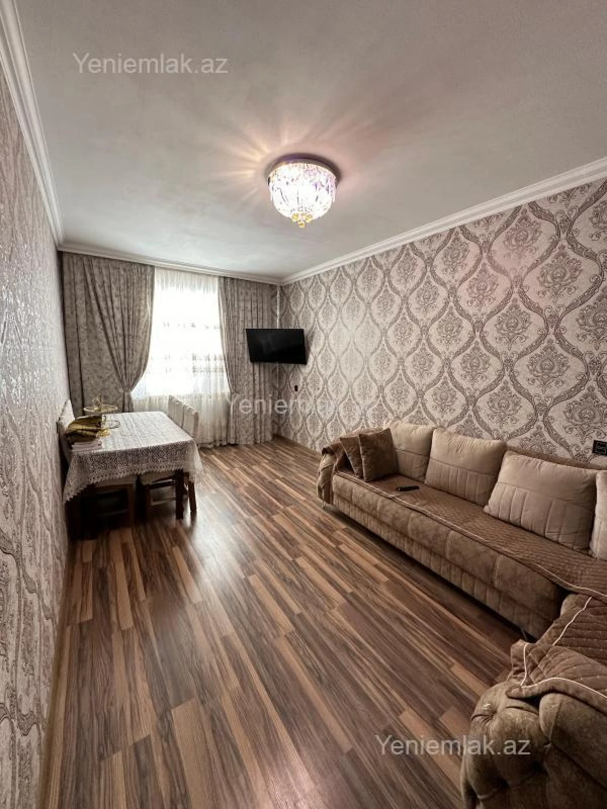 Satılır 2 otaqlı köhnə tikili 55 m²