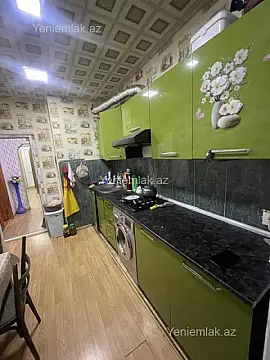 Satılır 4 otaqlı köhnə tikili 96 m²