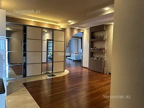 Satılır 4 otaqlı yeni tikili 183 m²