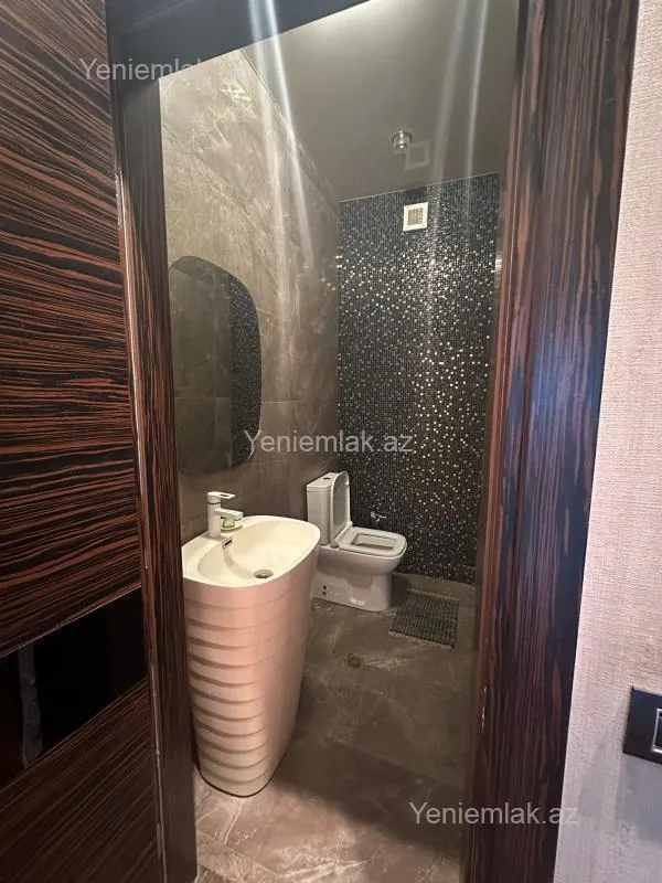 Satılır 4 otaqlı yeni tikili 183 m²